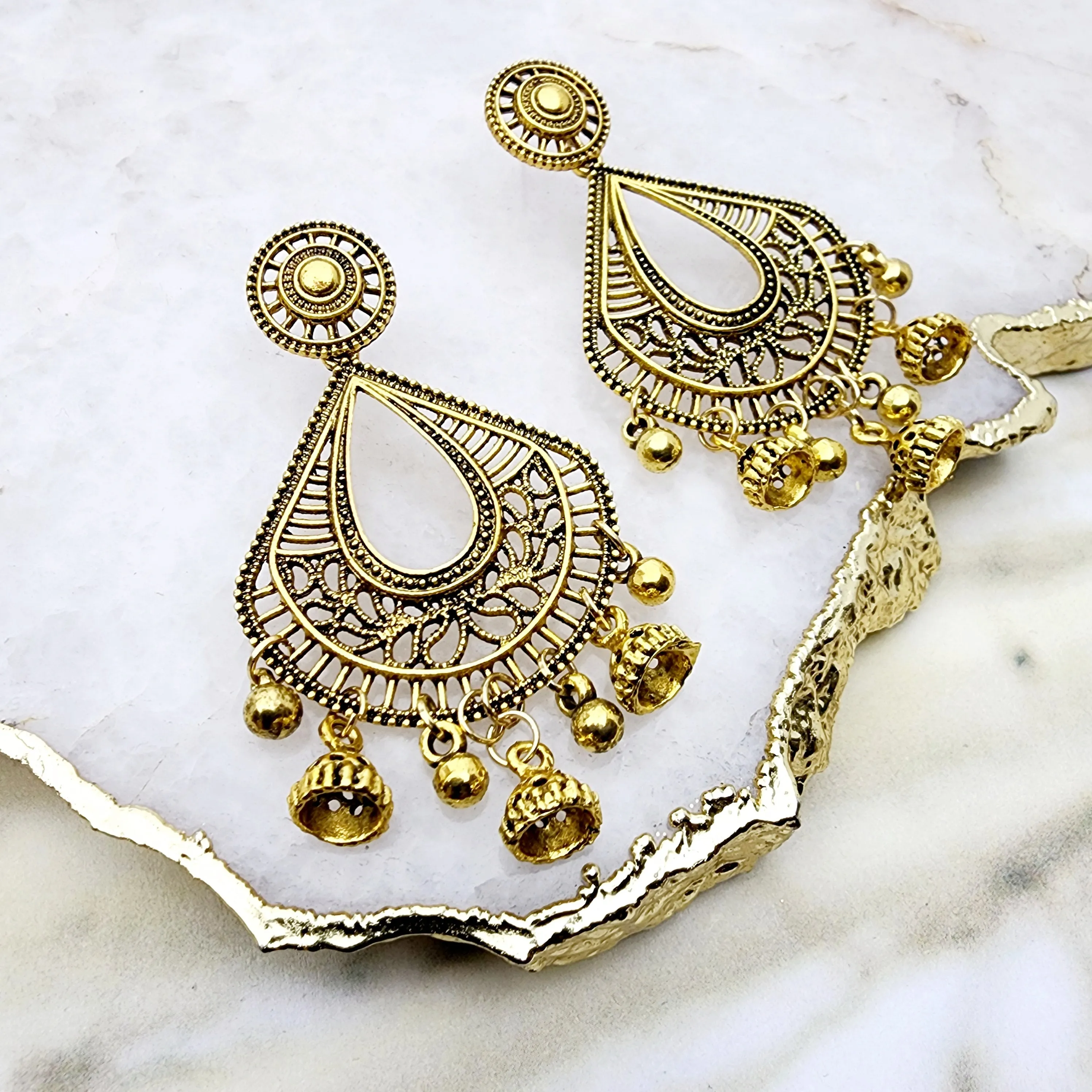 Chanchal Earrings