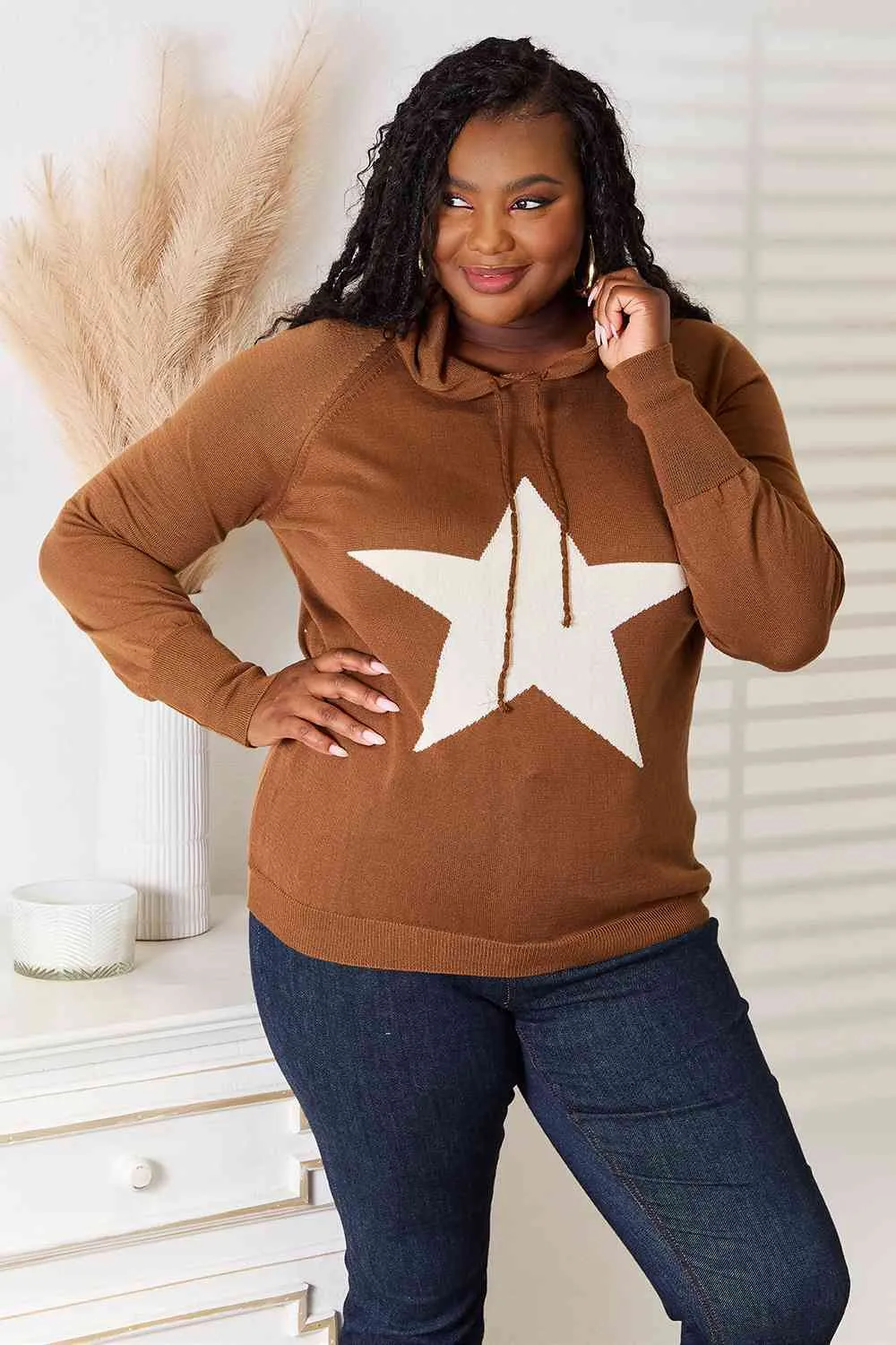 Chestnut Star Graphic Hooded Sweater