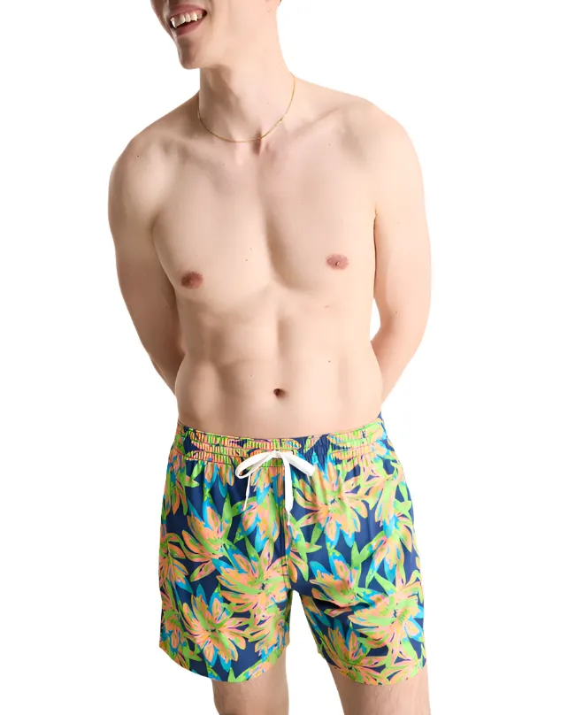 Chubbies Mens The Ocean Flowers 5.5 Classic Swim Trunks