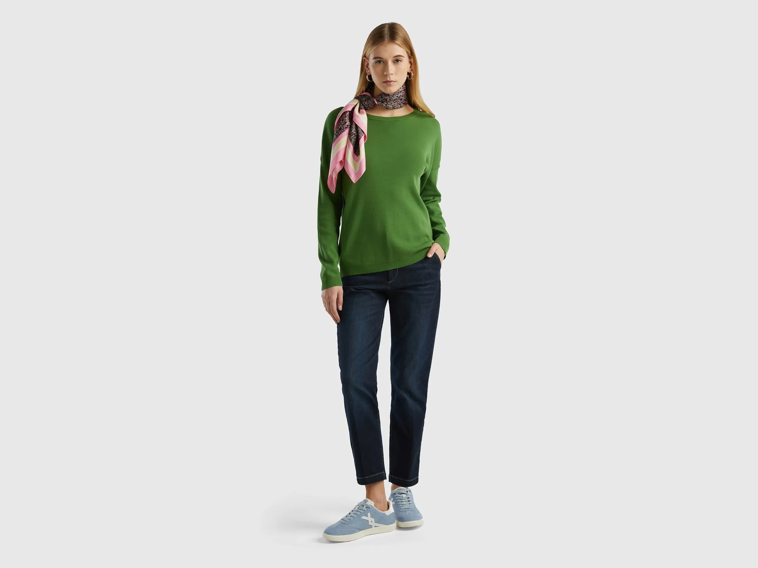 Cotton sweater with round neck - Military Green | Benetton