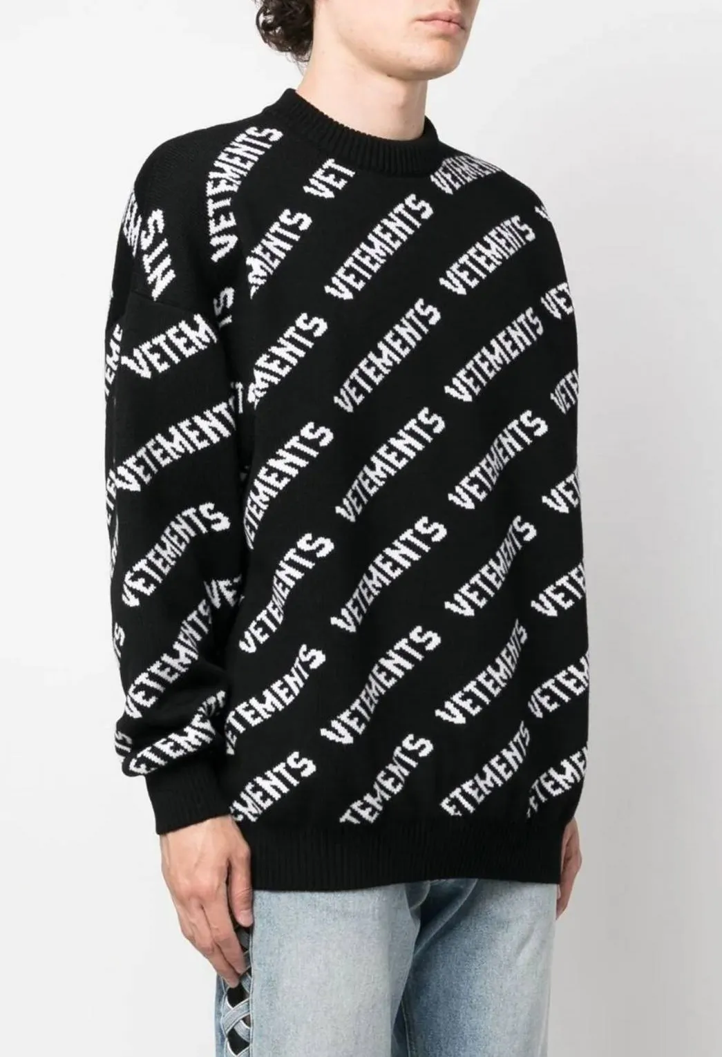 VETEMENTS  |Crew Neck Wool Street Style Long Sleeves Logo Sweaters